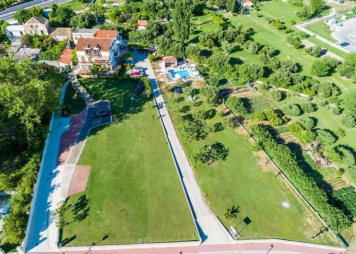 Apartments Mali Paradiso